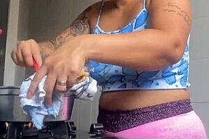 I'm Crazy To Flash My Swollen Pussy In Public.