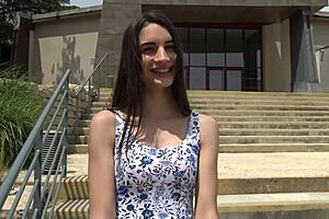 Candie Jeune Nymphomane Loves Taking Two Dicks At Once