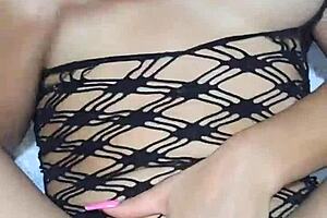 Sexo anal con amigo sin preservativo fumando cigarrillo mientras hago oral.