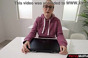 pervymother - soccermom gives jock son a deepthroat break