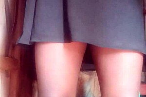 Kenyan shemale sexyjayla254 enjoys solo time with her impressive size, subtly exploring in homemade setting