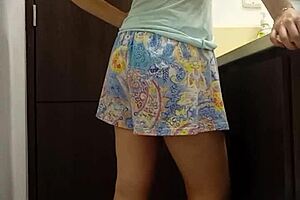 Hidden Camera Catches Venezuelan Nurse Milet Peeing