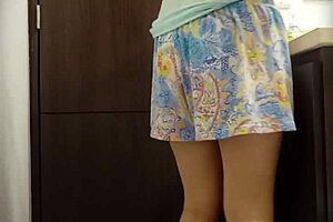 Hidden Camera Catches Venezuelan Nurse Milet Peeing