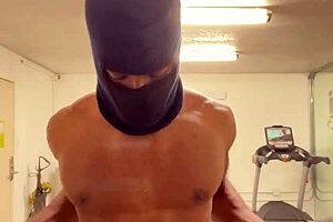 Working Out Neck And Shoulders For Ladies