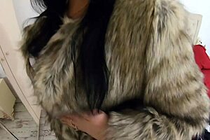 Preview-Milfycalla- Masturbating While Wearing Fur Coat And Shiny High Heels 205