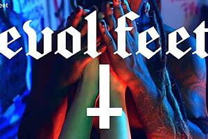 Femdom Dominates With Intense Foot Worship