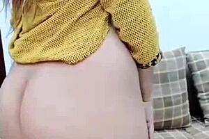 hey, sobia nasir is doing some hot stepmom roleplay 😘