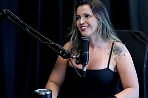 Começou Recente Com Conteúdo Pornô Trabalhava Com Turismo Fez Uma Dp E O Cliente Que Queria Um Encontro - Agatha Mama Watch On Sheer Red