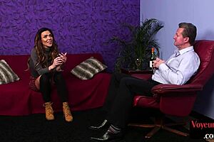 Bigtit british voyeur rubs shaved pussy for wanking guy