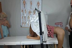 duas safadas visit the gynecologist to let him play with their pussy