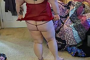 BBW Performs Lingerie Striptease Dance