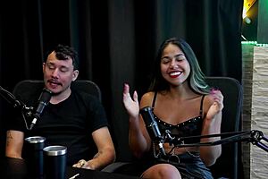 Viraram acompanhante era clt teve um cara que n�o sabia transar o cliente pesava 200kg e ficou com medo de - casal kaliente watch on sheer red