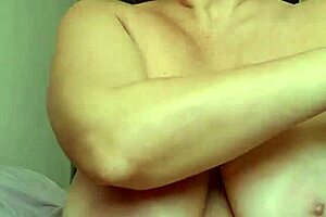 Vídeo de titia para Allan showing big tits.