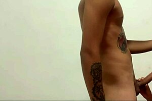 hermanastra wants to give me a good blowjob in her room