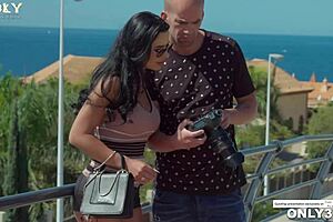 Shalina Devine Gets Facial And Swallows Cum In Quickfap Session