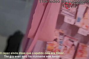 Old slut swallows cum at gloryhole