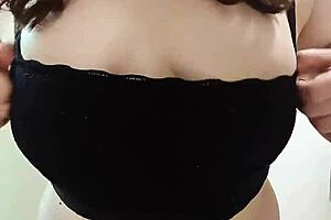 Nicole Teases Her Fat Ass In The Bathroom