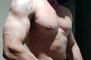 Homem Forte Sarado Dotado Se Escreva Em Meu Canal, Mature Athletic Bodybuilder In Homemade Assfucking Fun