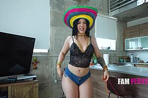 step cousins flaunt big bubble butts for fampervs