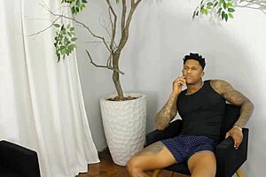 Chocolate Seducing The Well-Endowed Novice With Foreplay And Tight Pussy Orgasm