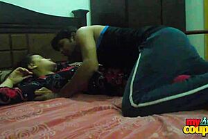 bhabhi in salwar suit gets fucked on bed with audio 😏