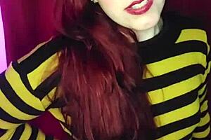 tu hermanastra se calienta con tus nudes y va por vos con el plug