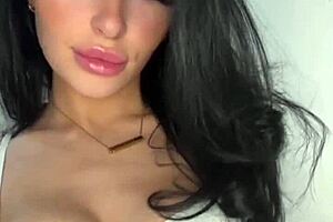 Massive Tits Plumper Miss Lingling Enjoys Intense Workout