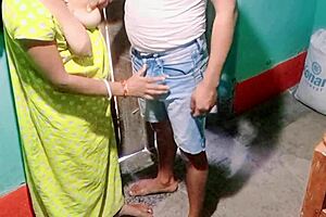 Bhabhi Caught Stepbrother While He Was She!