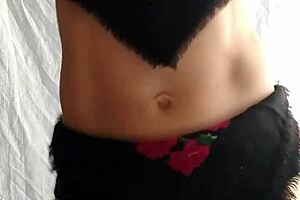 Cross Mariana's ass and body dance performance