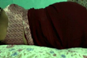 Sanjana aunty showing her ass in maroon saree 😍