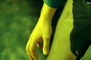 Best Indian Actress Kissing