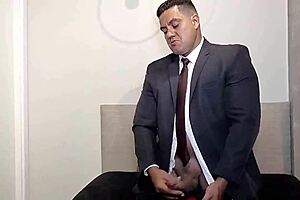 Brazilian Bodybuilder Yuri Gaucho Receives Huge Cumshot On Armpit