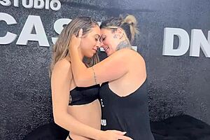 man, i’m straight but my friend i didn’t know was lesbian ate me out and i couldn’t resist cumming