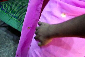 indian desi bhabhi in pink saree cheating with boyfriend