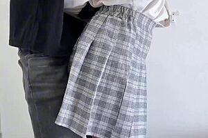 She moans so loud while tied up giving deepthroat blowjob 😍