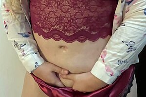 Mi Madrastra Bbw Soraya Culona Se Desnuda Frente A La C�mara De Mi Amigo Culona Colombiana Casera Real