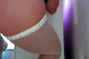 enfiando vibrador no meu cu, vem se masturbar comigo amor! dildo on my ass come jerk off w me bby 😘