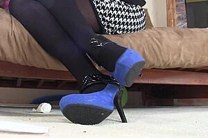 Beautiful suede shoes worn by the cute milf patient in the hospital 😊