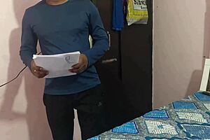 इंडियन सौतेली माँ घर पर अकेली, चूत चाटी और एनल डॉगी