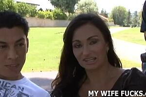 watch your wife get banged by stranger