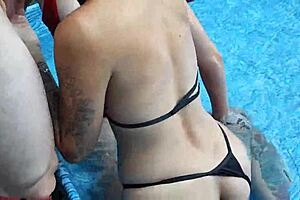 Duvido Voc� N�o Gozar Comendo Essas Duas Novinhas No Pelo