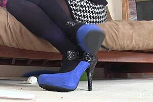 Beautiful suede shoes worn by the cute milf patient in the hospital 😊