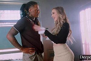 Deeper Baddie Kendra in Revenge Threesome with Enemy's Boyfriend