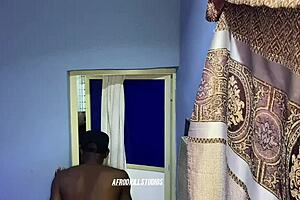 गेटमैन हाउस गर्ल से इंटेंस चुदाई