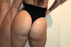 sexy redhead cam girl, why tease those big tits and ass?