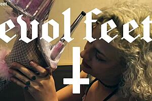 Toe sucking leads to an emotional day of fetish pleasure