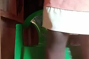 Big dick Kenyan shemale cumming