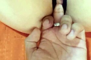 A Mi Novia Le Encanta Chupar Bolas Duro