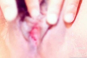 Watch me masturbate my clit slowly and sensually