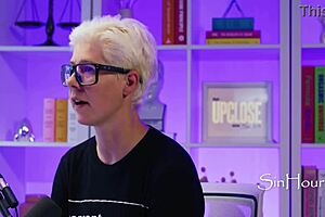 Teen Pornstar Shares How Her Body Adjusts to Intense Fucking in Casting